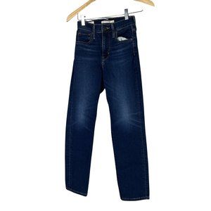 724 High Rise Levi Mom Jeans Size 26 Waist 32 inseam